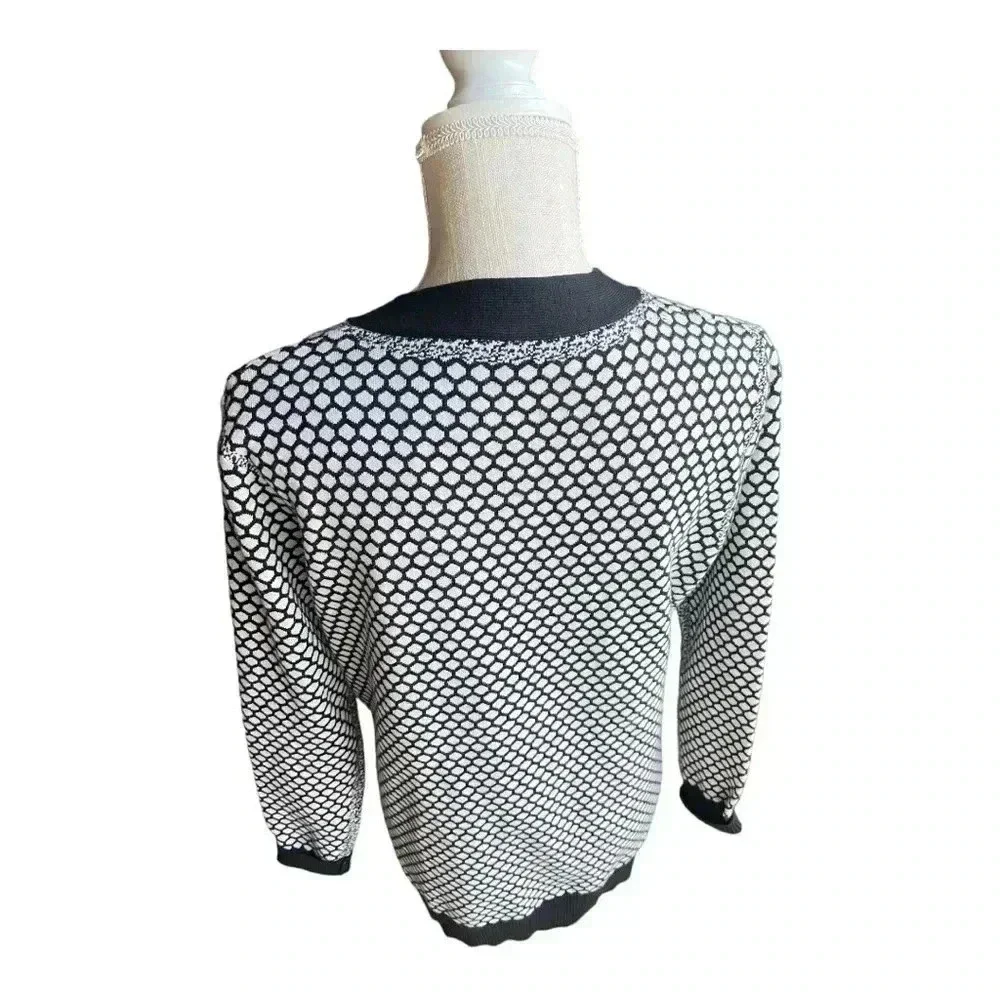 Women’s Sioni Black And White Cardigan Snap Button Closure No Size Tag Preowned